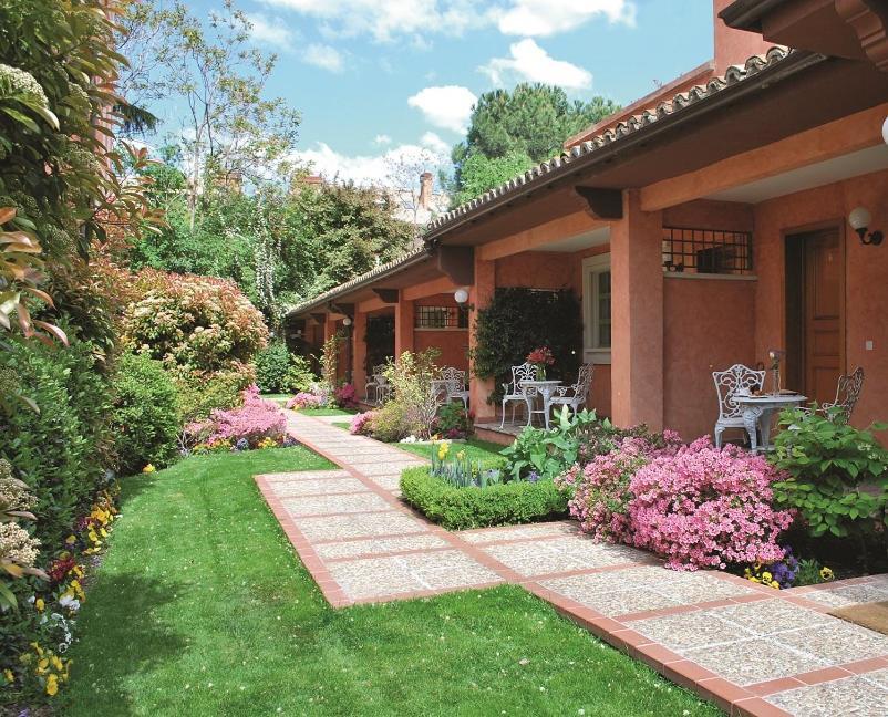 La Quinta De Los Cedros Madrid Bagian luar foto