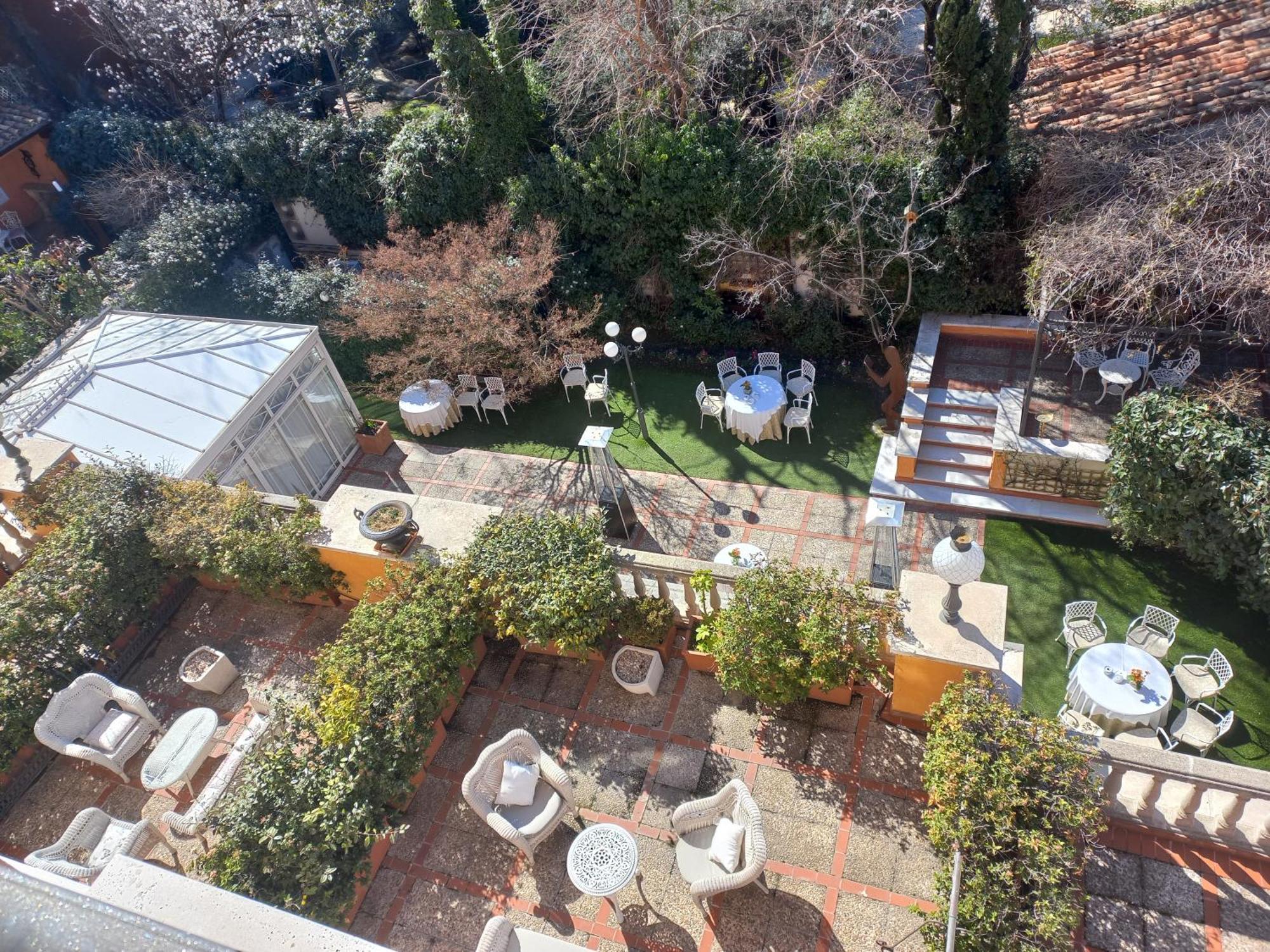 La Quinta De Los Cedros Madrid Bagian luar foto