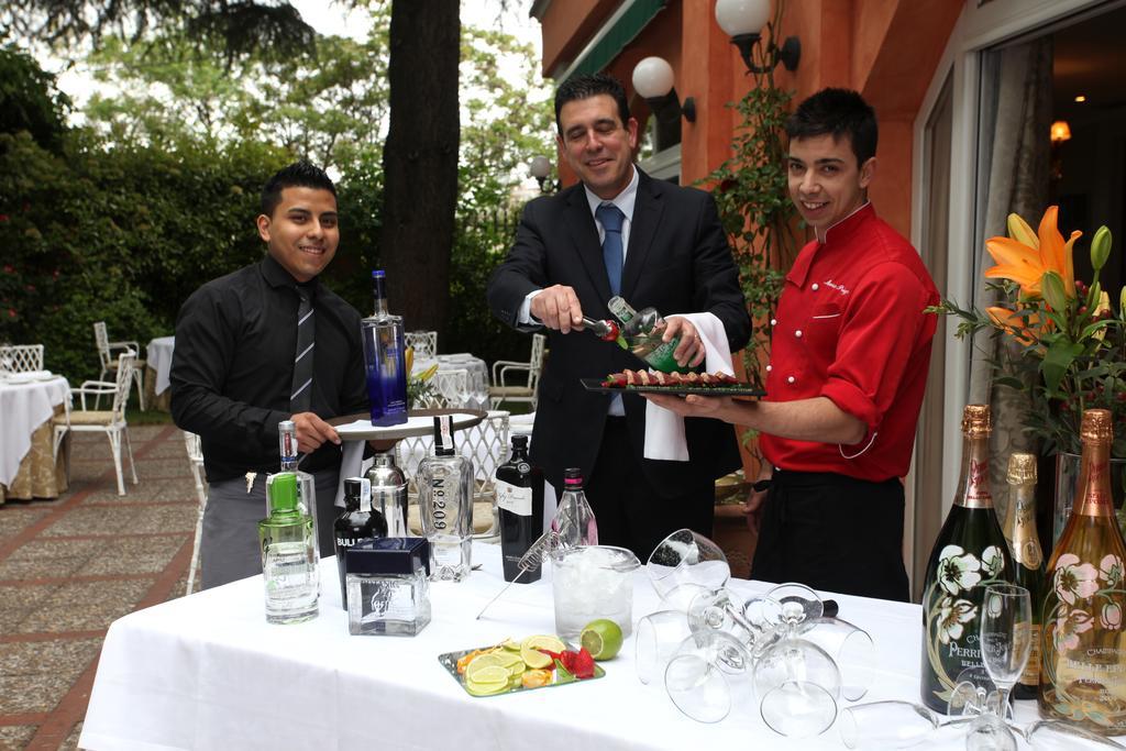 La Quinta De Los Cedros Madrid Bagian luar foto